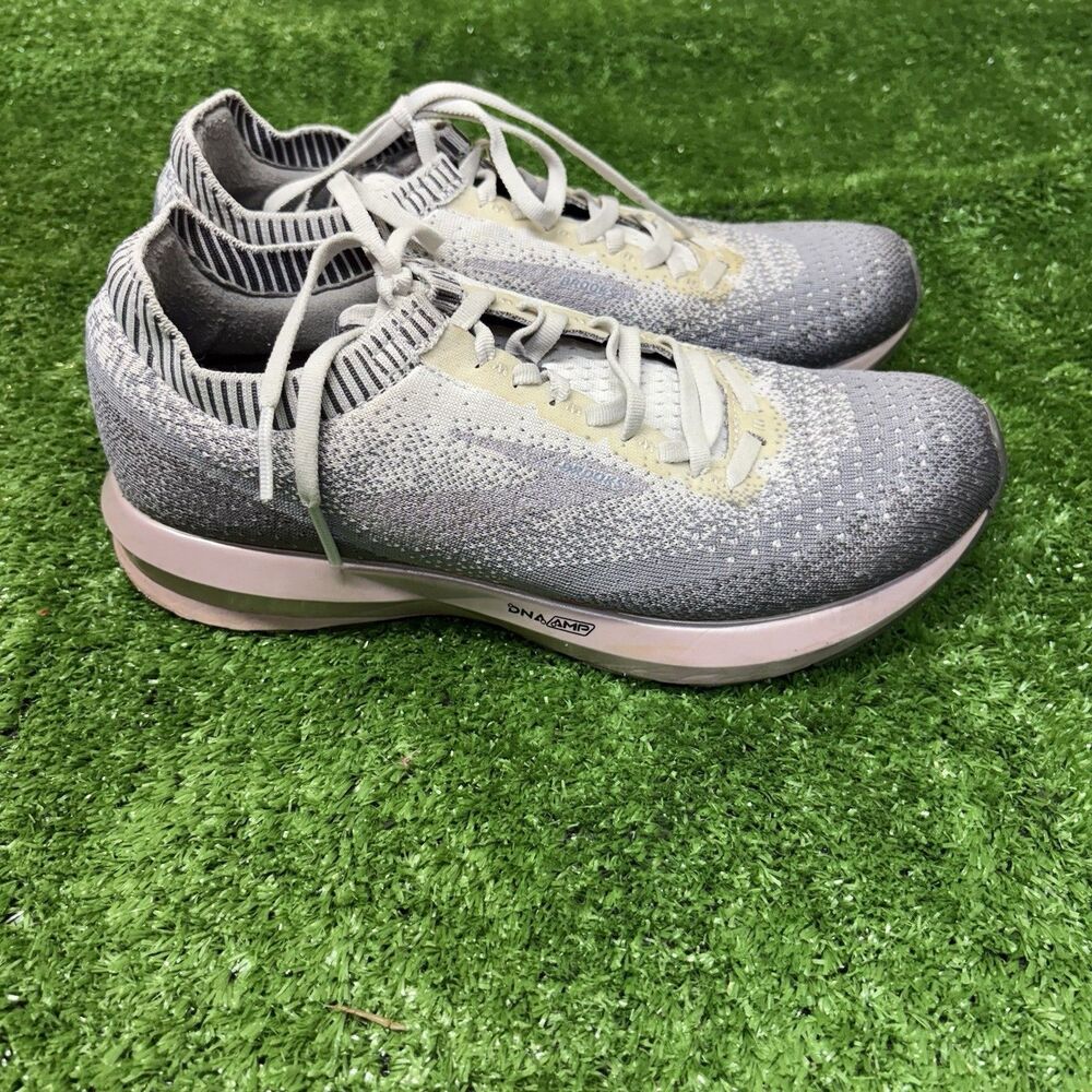 Brooks Levitate 2 Womens Grey Rose Blush Running Shoes Ladies Size 8.5